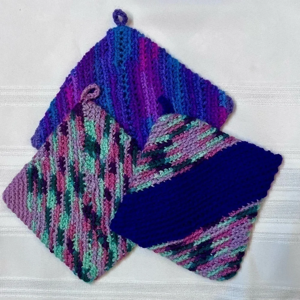 Hand Crafted Crochet Hot Pad Pot Holders Set of 3‎ NEW